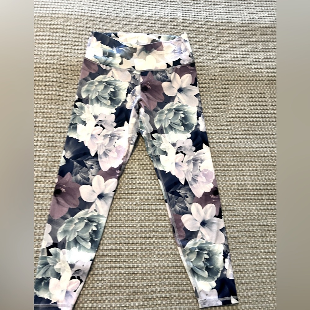 Old Navy Floral Women’s Leggings - Multicolor